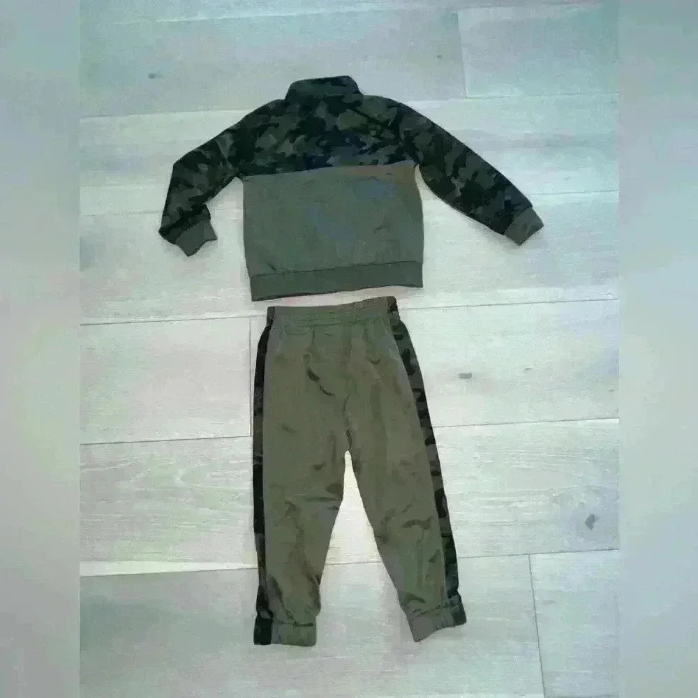 Nike baby Sportswear camo Tracksuit sz 24 months - Picture 3 of 6